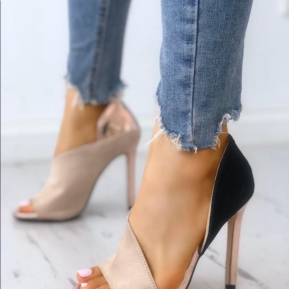 Gold Nude Black Color Block Peep Toe Heels - Picture 2 of 2
